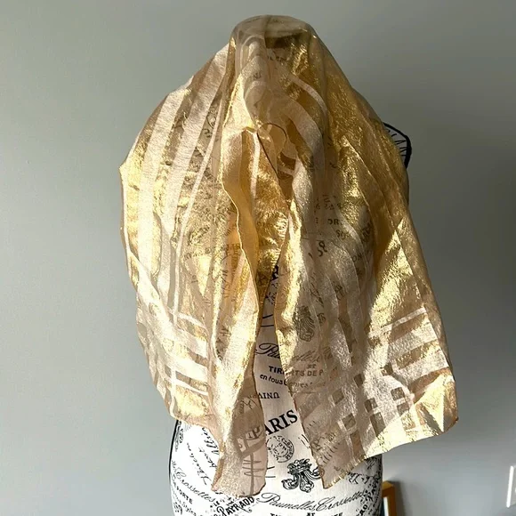 Luxury gorgeous gold scarf - Picture 1 of 2